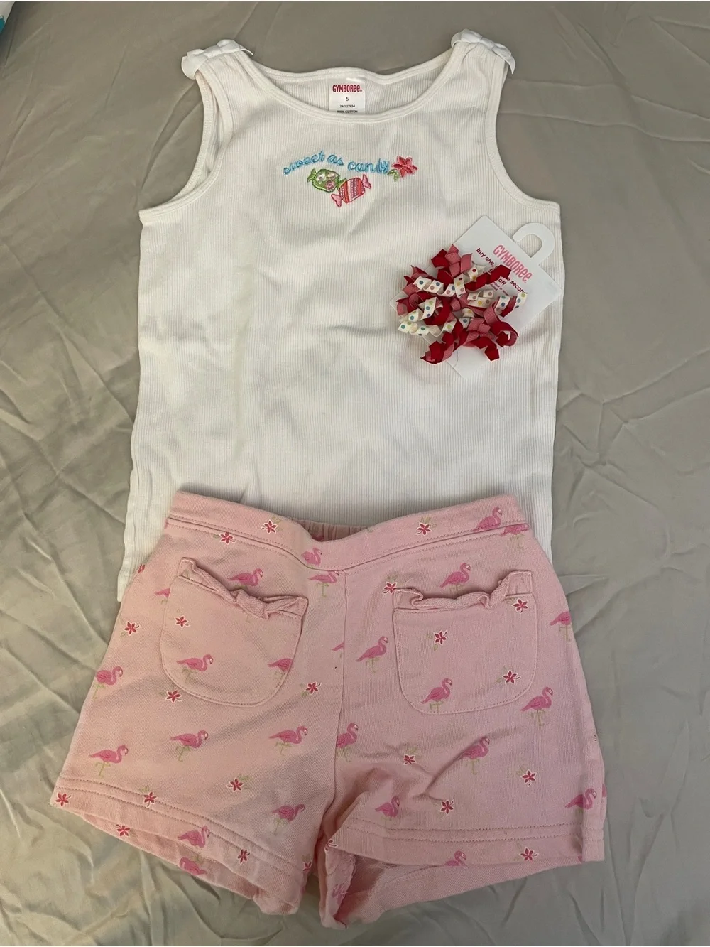 Gymboree White Ribbed Tank with Pink Flamingo Shorts Set Sz 5 plus NWT Hair Clip